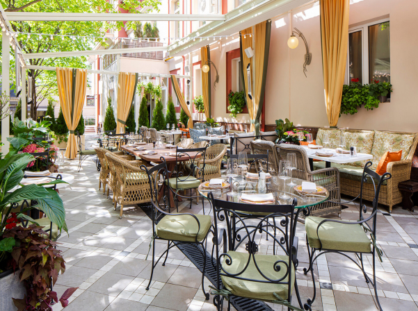 Московский «Ноев ковчег»: новая терраса и новое меню