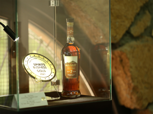 «Եվ ծագում է արեւը». ARARAT-ի ոսկե հաղթանակների տարեգրությունը