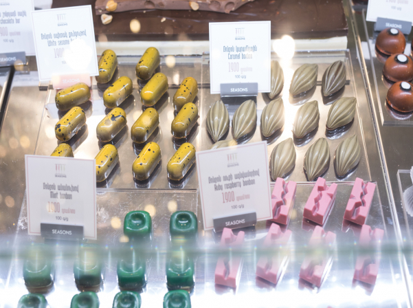 Seasons Sweetland-ի «անթիվ» քաղցրավենիքն ու «թափանցիկ» հրուշակարանը