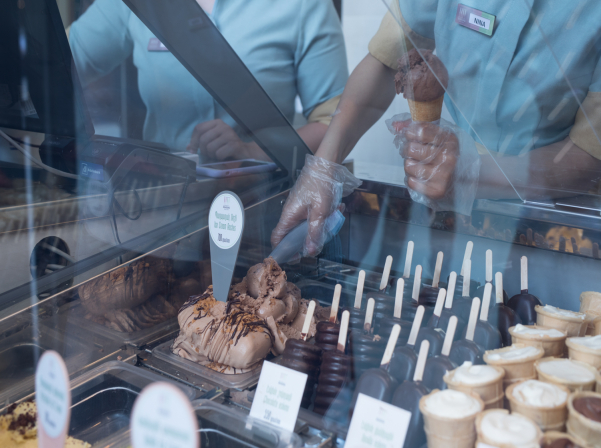 Seasons Sweetland-ի «անթիվ» քաղցրավենիքն ու «թափանցիկ» հրուշակարանը