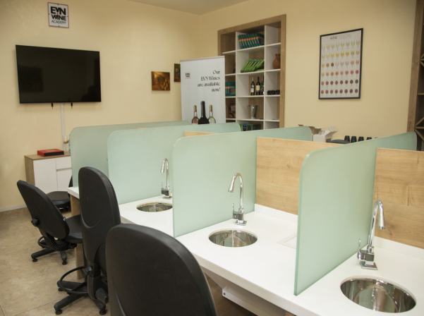 EVN Գինու ակադեմիայի «խմորումները», կրթական ծրագրերն ու գինիները