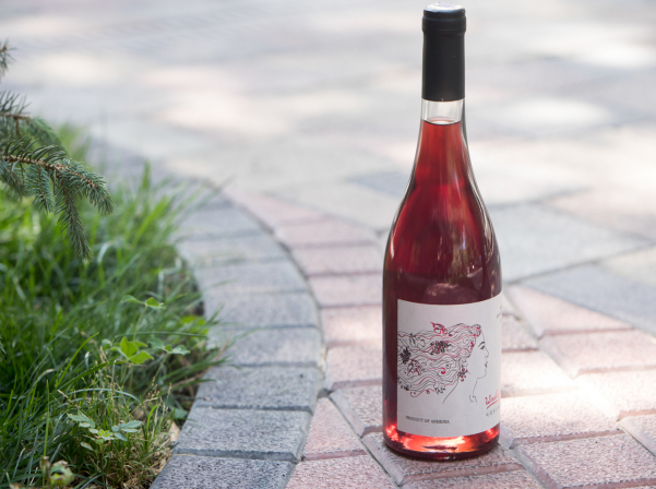 «ՎայնԳոգ». 22-ամյա գինեգործի նուրբ ու հաղթական ռոզեն