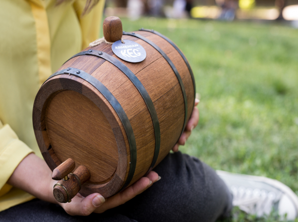 Պողոսյան քույրերի կաղնեփայտե տակառները եւ սպասվող գինին