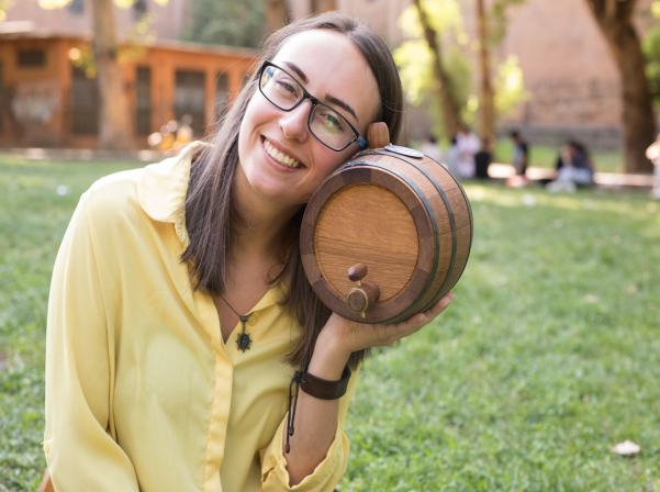 Պողոսյան քույրերի կաղնեփայտե տակառները եւ սպասվող գինին