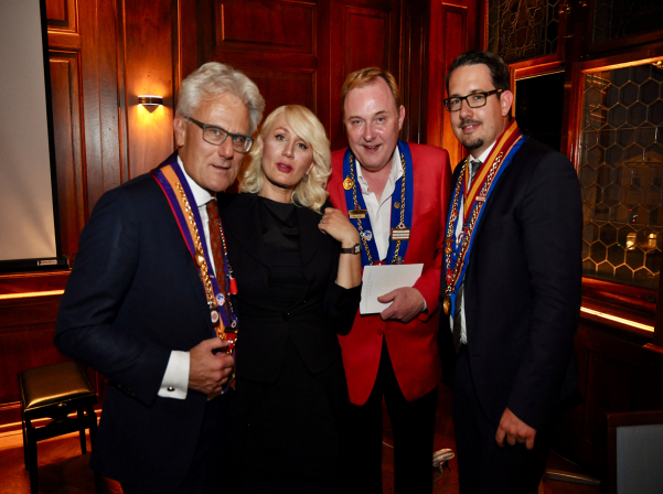 Դաշնակահար Սոնա Շաբոյանը՝ հայկական գինու «դեսպանը» Շվեյցարիայում