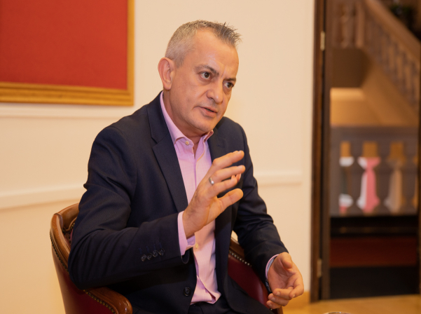 Anibal Fernandez: “Hard Rock Cafe Yerevan will be a surprise” 