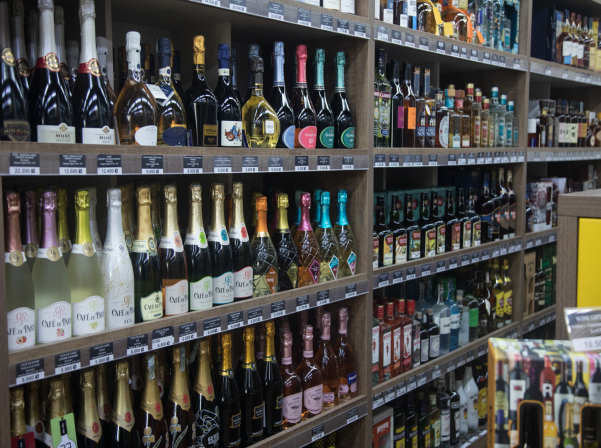 Vino & Vino-ի 1000-ից ավելի անունով պորտֆոլիոն եւ հատուկ առաջարկները