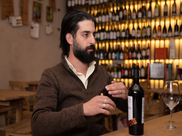 Hazarvaz. Հազար վազով այգին ու տերուարի մասին պատմող գինին