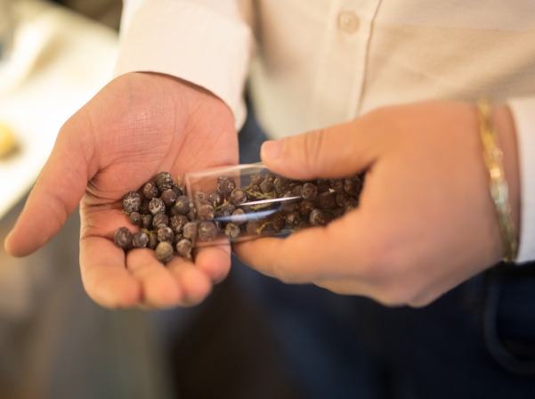 VOGIS. 80-ականների մոռացված բաղադրատոմսով հայկական ջինը 