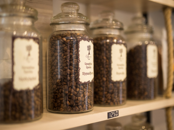 Սուրճի բույրից չհոգնող Ծիլան, հայկական սուրճը եւ բովարանի աշխատանքը