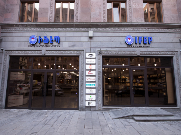 Շեֆ Արբիի սիրողական դասերը եւ տնային տնտեսուհիների «չելենջը» 