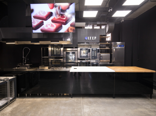 Շեֆ Արբիի սիրողական դասերը եւ տնային տնտեսուհիների «չելենջը» 