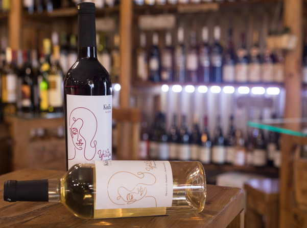 Ալեքսի կամքի ուժով բացած Աղավնատունն ու ԿինԷա գինիները