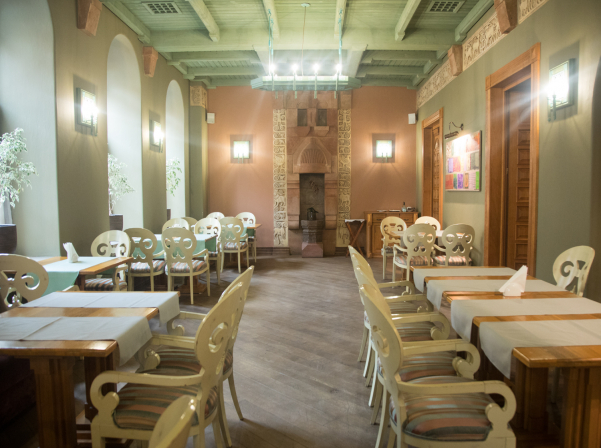 Kilikia Restaurant & Terrace. «Սալոն»-ը նոր անունով եւ մենյուով 