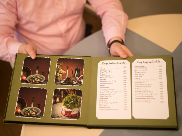 Kilikia Restaurant & Terrace. «Սալոն»-ը նոր անունով եւ մենյուով 