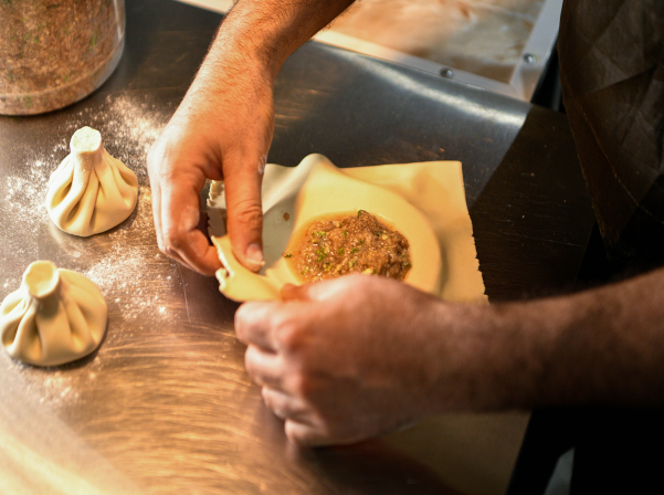 Kilikia Restaurant & Terrace. «Սալոն»-ը նոր անունով եւ մենյուով 