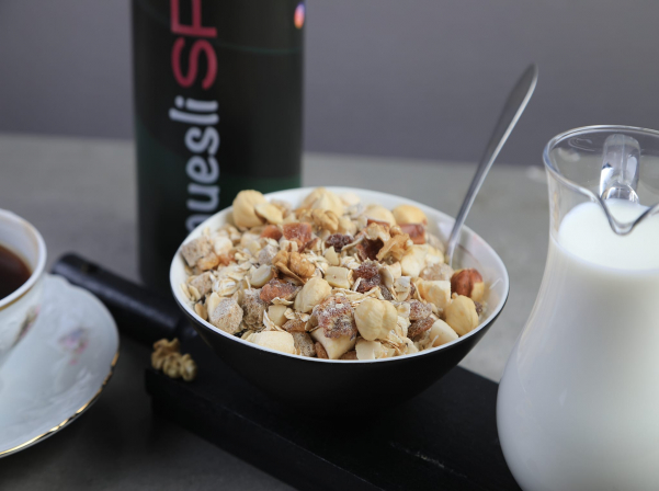 Mornin. Տնտեսագետ Մագդայի հայկական մյուսլիի բանաձեւը 