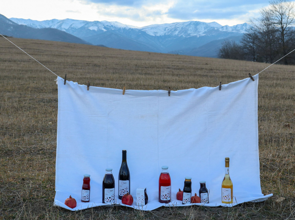 Արցախի նռան տտիպ հյութը, հնեցված օղին եւ ընտանեկան գործարանը