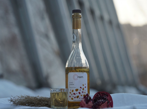 Արցախի նռան տտիպ հյութը, հնեցված օղին եւ ընտանեկան գործարանը