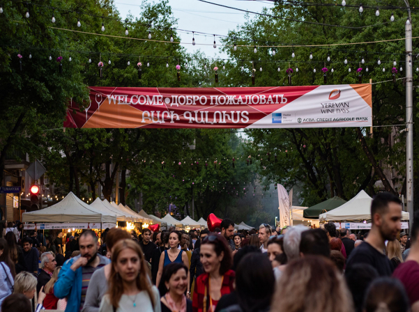 «Գինու Օրեր»-ի մրցանակը եւ գինին կենցաղ բերողները 