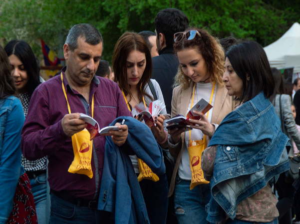 «Գինու Օրեր»-ի մրցանակը եւ գինին կենցաղ բերողները 