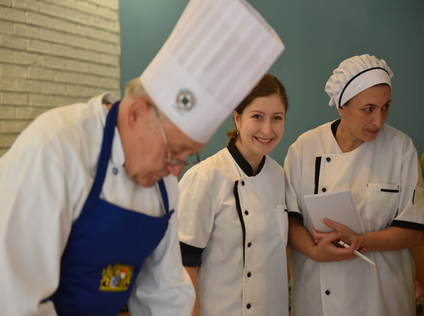 Իջեւանում սրճարան այցելելու մշակույթ ձեւավորող Novel Art Cafe-ն 