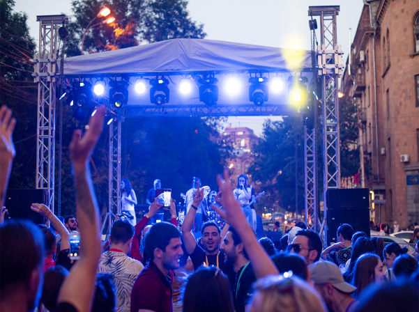 Արցախյան խնդողնին եւ հողի արժեւորումը «Երեւանի գինու օրերին»