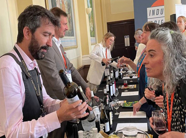 Ժան-Բատիստ Սուլան Լոնդոնում ներկայացրել է հայկական տերուարը 