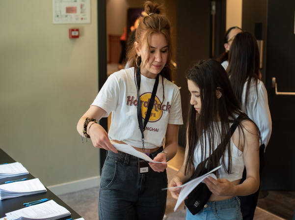 «Hard Rock Cafe»-ն փնտրում է թիմակիցներ՝ Երեւանը «ցնցելու» համար 