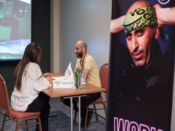 «Hard Rock Cafe»-ն փնտրում է թիմակիցներ՝ Երեւանը «ցնցելու» համար 