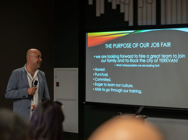 «Hard Rock Cafe»-ն փնտրում է թիմակիցներ՝ Երեւանը «ցնցելու» համար 