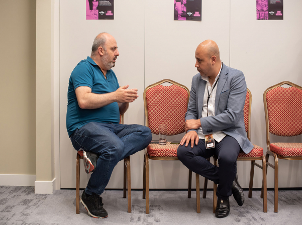 «Hard Rock Cafe»-ն փնտրում է թիմակիցներ՝ Երեւանը «ցնցելու» համար 