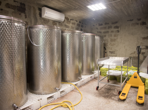 Թեւան Պողոսյանի գինիները՝ 100 հատ «Ադրինե»-ից մինչեւ 5 000 «Մունք» 