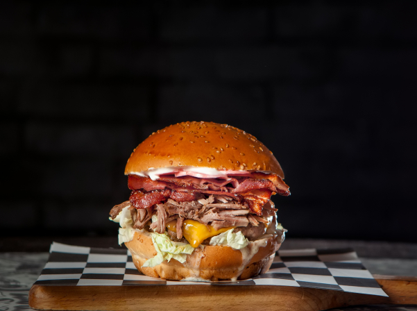 EVN Diner․«Թաքնված» բուրգեր բարն ու կեսգիշերին պատվիրված բուրգերները