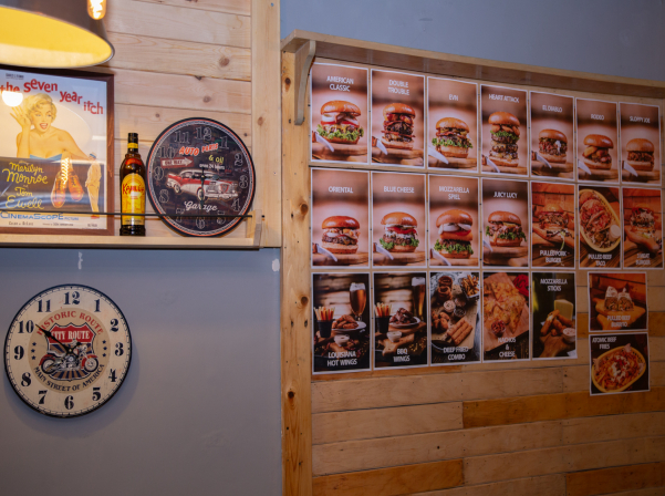 EVN Diner․«Թաքնված» բուրգեր բարն ու կեսգիշերին պատվիրված բուրգերները