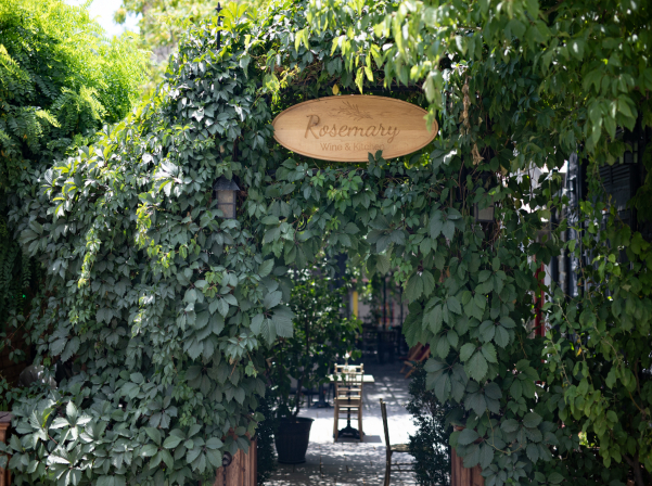 Rosemary․Գինով, ֆյուժն խոհանոցով, անաղմուկ ռեստորանը