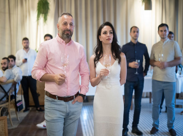 «Մեյրոն»-ը ներկայանում է նոր՝ վարդագույն գինիներով