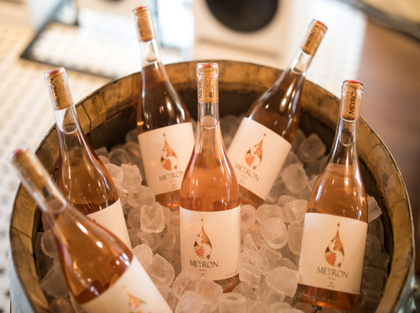 «Մեյրոն»-ը ներկայանում է նոր՝ վարդագույն գինիներով