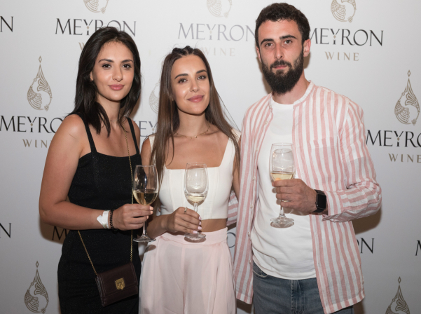 «Մեյրոն»-ը ներկայանում է նոր՝ վարդագույն գինիներով