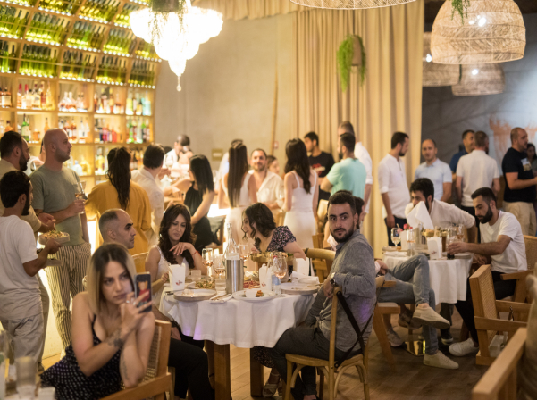 «Մեյրոն»-ը ներկայանում է նոր՝ վարդագույն գինիներով