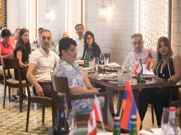 Կանադական ընդեղենն ու ծովամթերքը՝ հայկական համով եւ մատուցմամբ