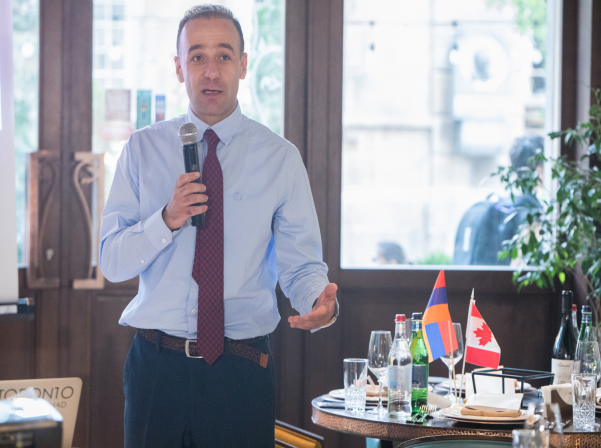 Կանադական ընդեղենն ու ծովամթերքը՝ հայկական համով եւ մատուցմամբ