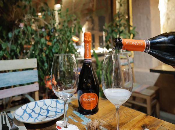 Պրոսեկո. Ինչպես համեղ դիմակայել շոգ ամռանը