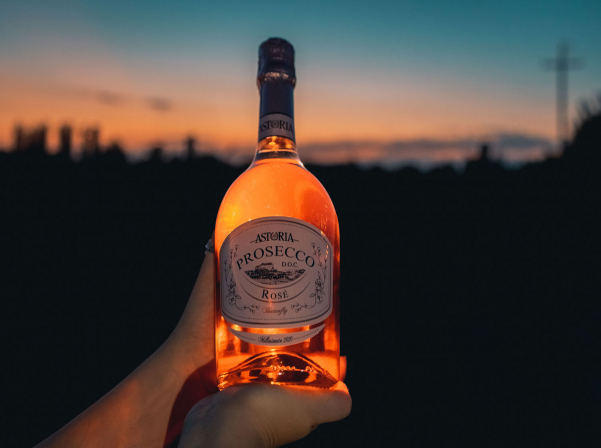 Պրոսեկո. Ինչպես համեղ դիմակայել շոգ ամռանը