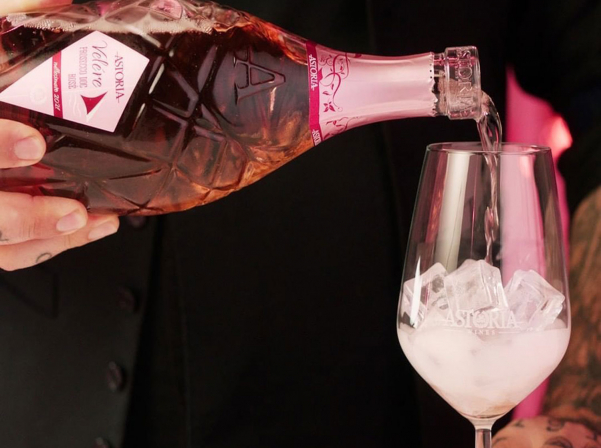 Պրոսեկո. Ինչպես համեղ դիմակայել շոգ ամռանը