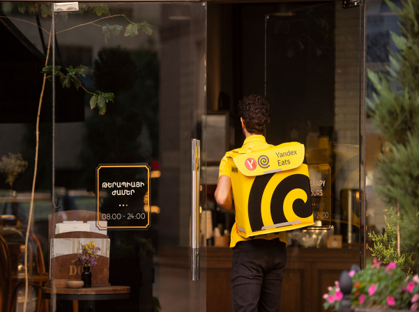 Сервис Yandex Eats запустился в Ереване 