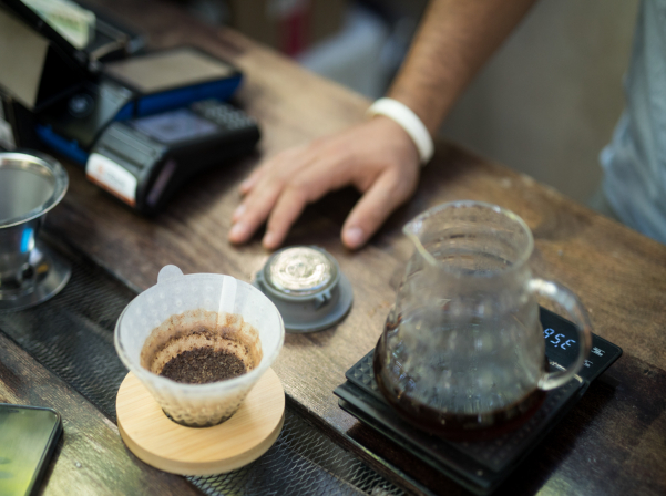 Laboratory Specialty coffee. Էնտուզիաստ Բենի սուրճի «լաբորատորիան»