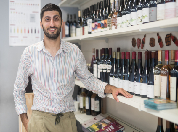 Արտյոմ Մկրտչյանը՝ գինուն չդավաճանող, մարդկանց իրար խառնող սոմելիեն