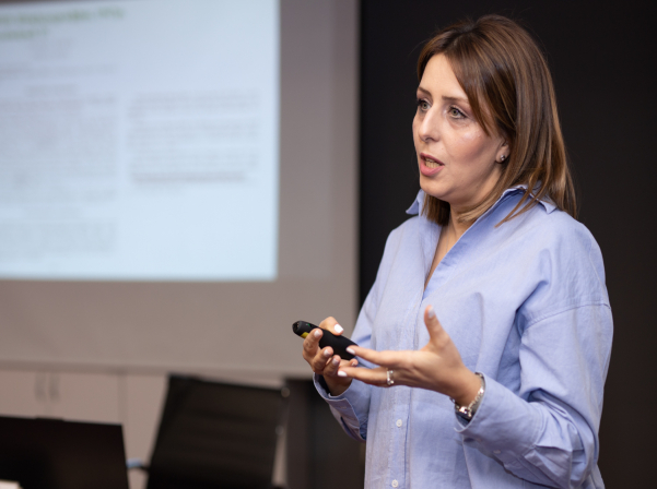 Սպիտակ Արենին ոչ թե «քրդի խաղող» է, այլ սեւ Արենիի «աղջիկը» 