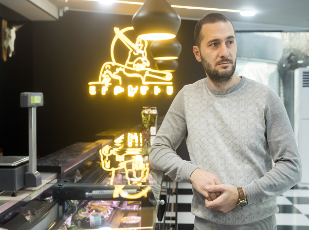 Մսի բազմազանություն՝ նորաբաց «Արթեմիս» սրահում